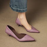 Orlisse Kitten Heel Pumps in Pelle