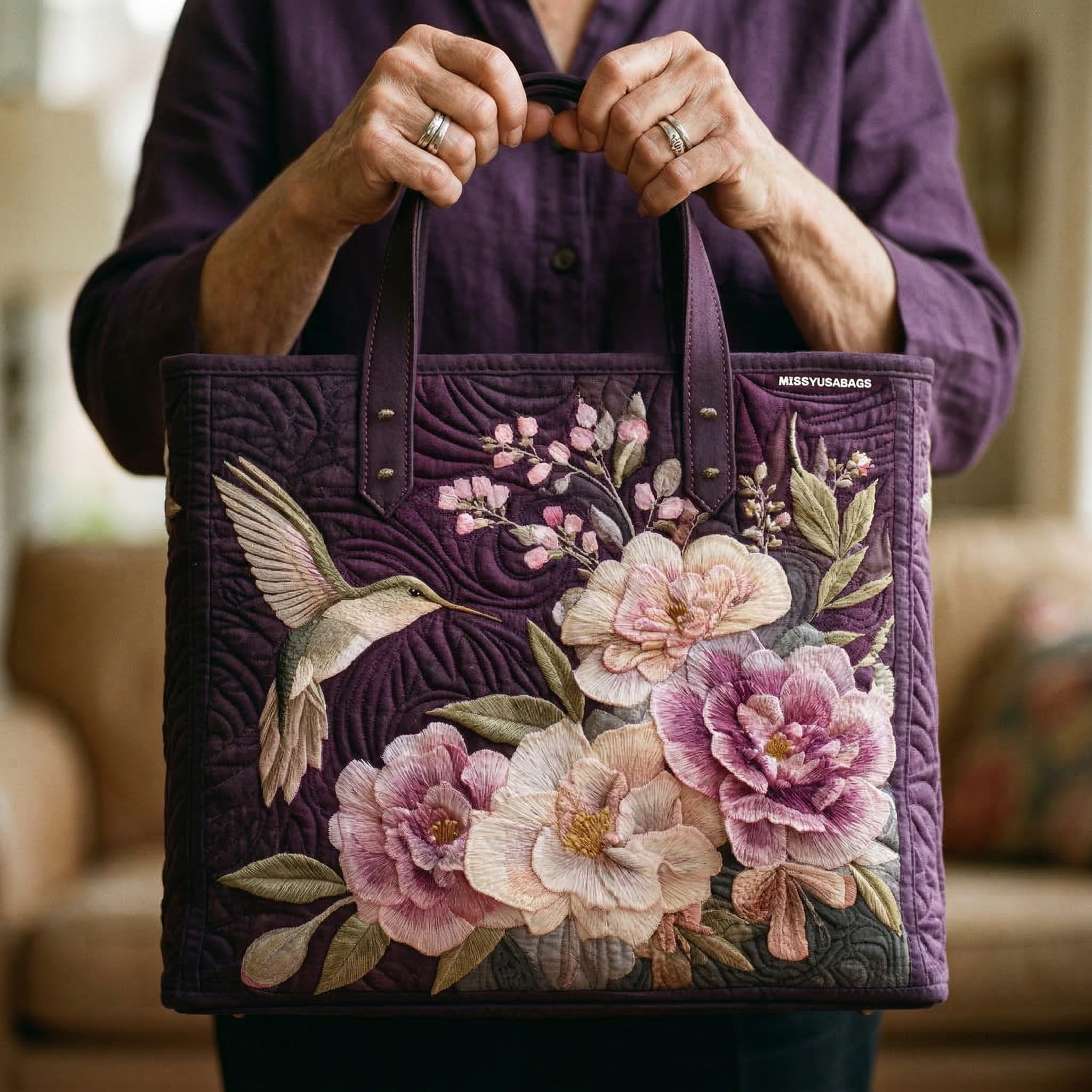 Borsa tote trapuntata Viola Quilted Tote Bag Featuring Hummingbirds and Orchids